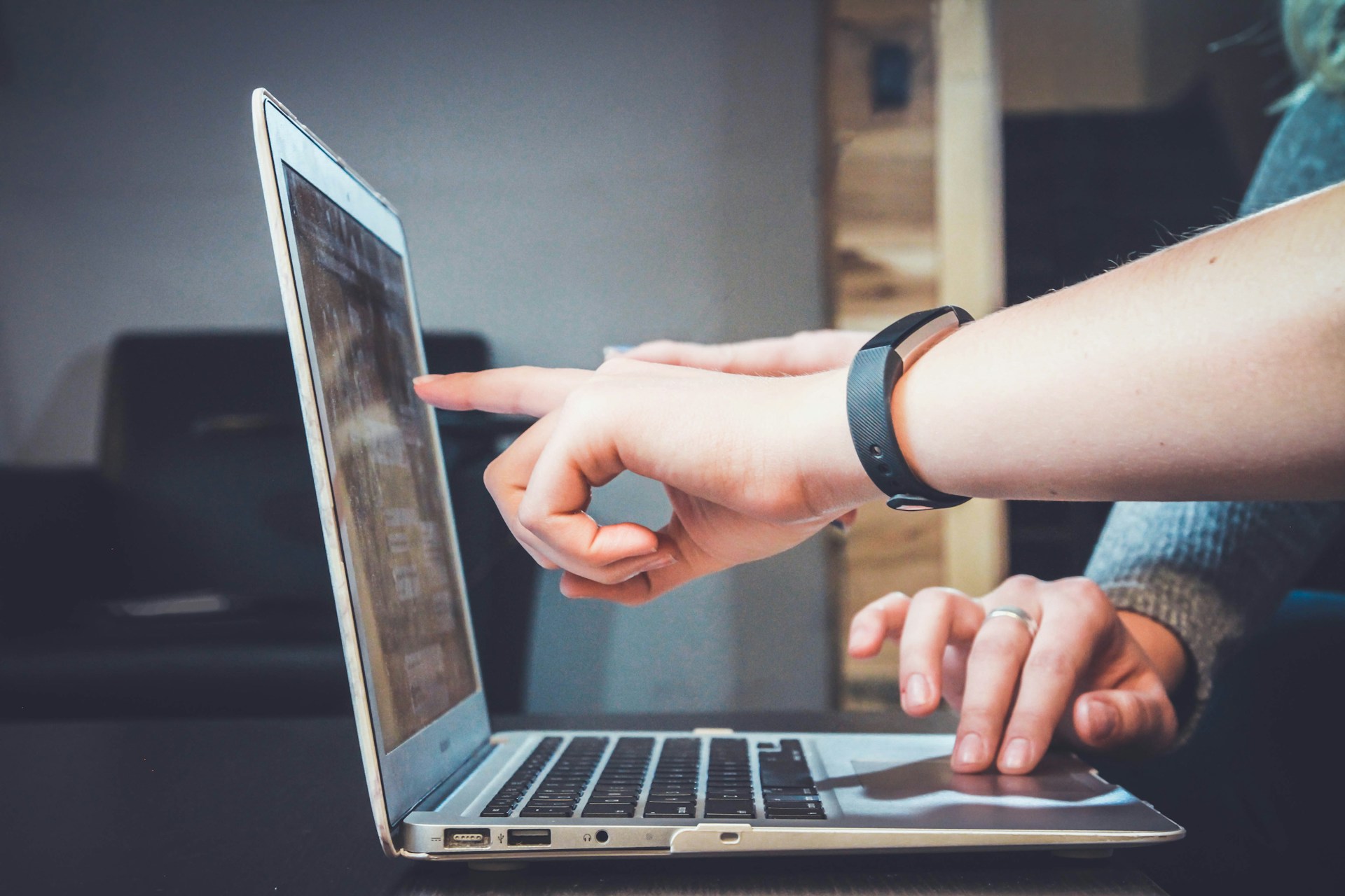 Why Having a Mentor at Work Is a Big Plus for New Programmers